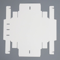 Коробка под 8 конфет и шоколад с ячейками, кондитерская упаковка, &laquo;Флюид&raquo; 18 х 18 х 4 см