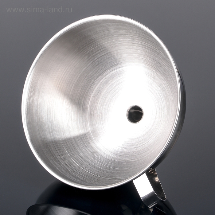 Воронка из нержавеющей стали, d=15 см, с ручкой Воронка из нержавеющей стали, d=15 см, с ручкой