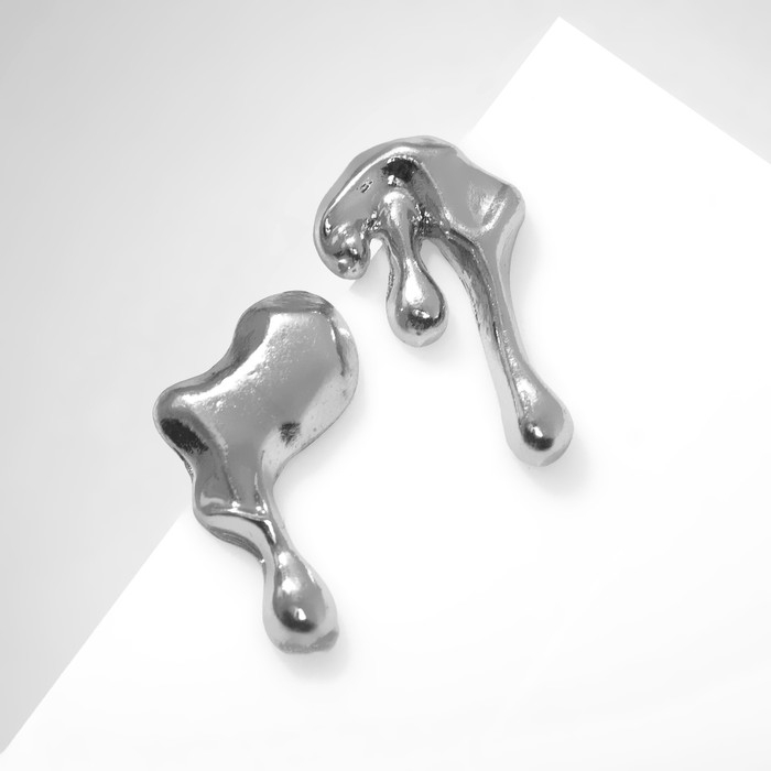Серьги металл &laquo;Таяние&raquo; капли, цвет серебро