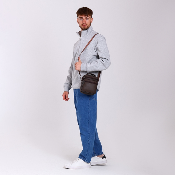 Сумка мужская на молниях, длинный ремень, цвет коричневый Сумка мужская на молниях, длинный ремень, цвет коричневый