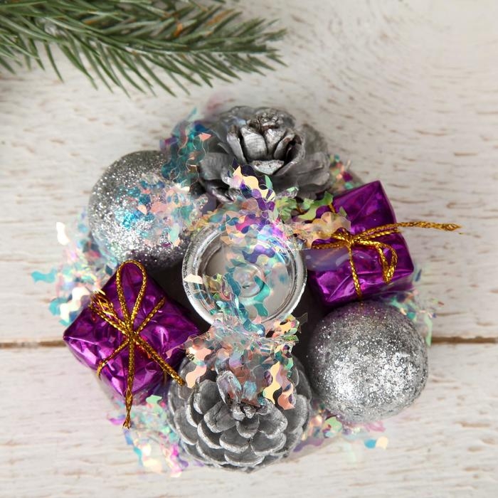 Подсвечник на одну свечу Подсвечник на одну свечу "Мишура волна" шишки, шарик, подарки, 7,5х3,5 см отв d-2 см