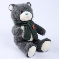 Мягкая игрушка Little Friend, новогодний мишка с зелёным шарфом, цвет темно-серый , 23 см Мягкая игрушка Little Friend, новогодний мишка с зелёным шарфом, цвет темно-серый , 23 см