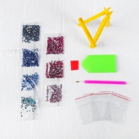 Алмазная вышивка &laquo;Пони&raquo;, с частичным заполнением, с подставкой, 21 &times; 25 см