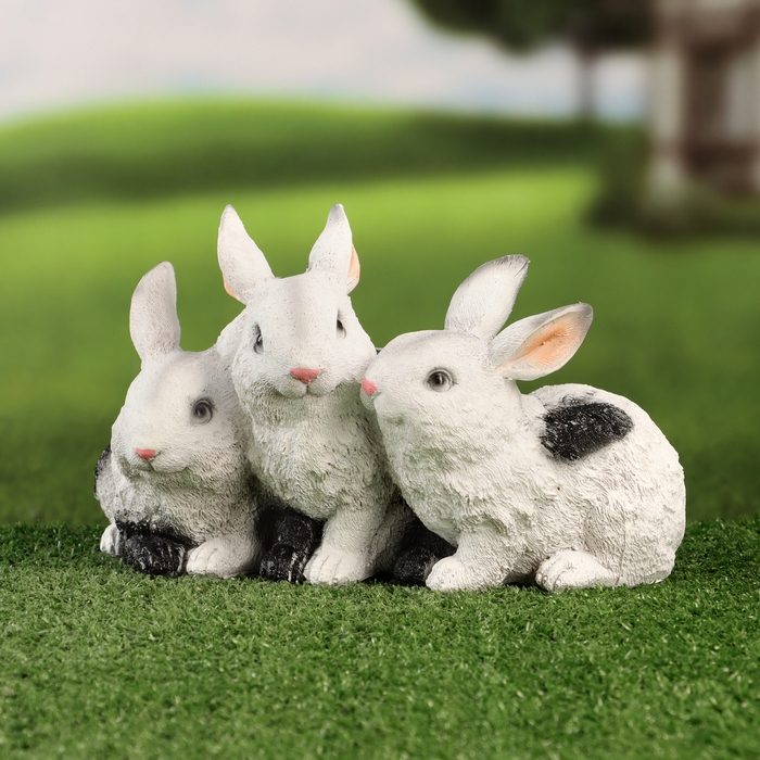 Садовая фигура "Зайчата трио" 26х15см