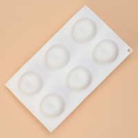 Форма для муссовых десертов и выпечки Доляна &laquo;Яблоко&raquo;, силикон, 29&times;17&times;5,5 см, 6 ячеек (d=6 см), цвет белый