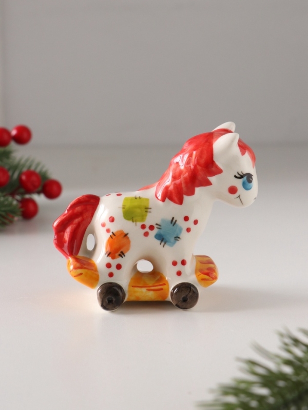 Качалка фарфоровая "Лошадка на колесах", в. 8 см