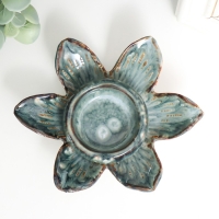 Подсвечник керамика на 1 свечу "Лилия" d-4,2 см синий 13,5х13,5х2,5 см