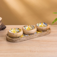 Набор розеток на подносе "Желтые и синие цветы" (3 шт) дерево манго 33,5х13х6,5 см