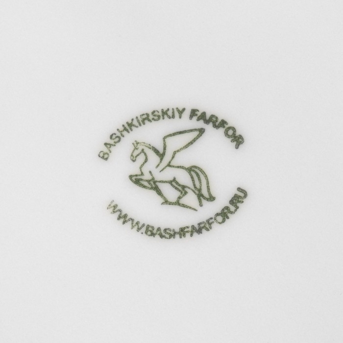 Тарелка квадратная фарфоровая &laquo;Бельё&raquo;, 19&times;19 см