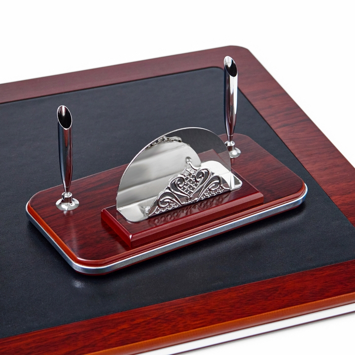 Набор настольный 7в1 (каранд-ца,подст д/ручек,визит-ца,часы Д-009,этажерка,нож канц,подст,) Набор настольный 7в1 (каранд-ца,подст д/ручек,визит-ца,часы Д-009,этажерка,нож канц,подст,)