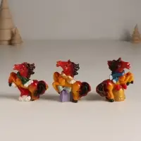 Сувенир полистоун "Новогодняя лошадка в шарфике" МИКС 6х2,5х6,8 см