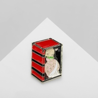 Значок &laquo;Япония&raquo; я рядом, цветной в золоте