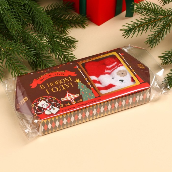 Подарочный набор &laquo;Веселья в новом году&raquo;: конфеты 120 г., носки размер: 35&ndash;42