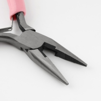 Тонкогубцы с зазубринами, для рукоделия, 12,5 &times; 6,5 см, цвет серебряный/розовый