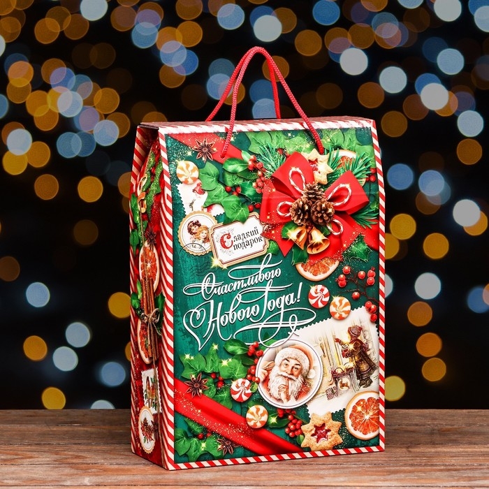 Новый год. Коробка подарочная складная Новый год. Коробка подарочная складная "Изумрудный винтаж" 23 х 10 х 33 см.