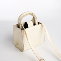 Сумка женская тоут на молнии, цвет молочный Сумка женская тоут на молнии, цвет молочный