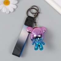 Брелок пластик с карабином, ремешком "Медвежонок" голография 4х5,3х6,5 см Брелок пластик с карабином, ремешком "Медвежонок" голография 4х5,3х6,5 см