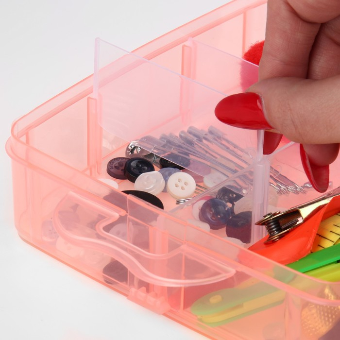 Швейный набор, 75 предметов, в трёхъярусном боксе, 16 &times; 15 &times; 12,5 см, цвет МИКС