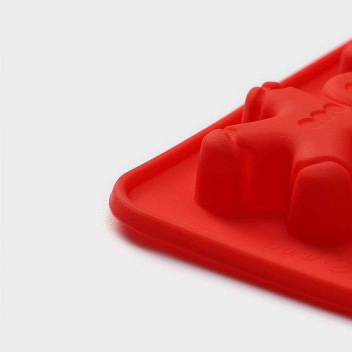 Форма для конфет и шоколада новогодняя Доляна &laquo;Карамельное чудо&raquo;, силикон, 21&times;10 см, 12 ячеек (3,5&times;3,5 см), цвет красный