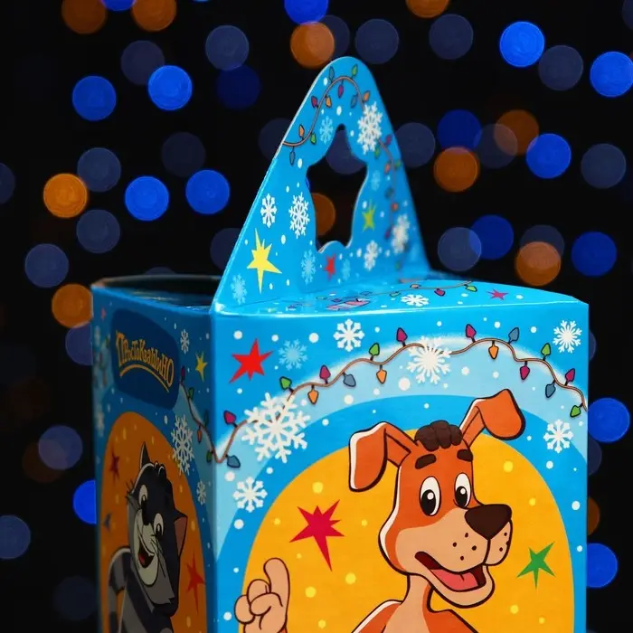 Коробка новогодняя подарочная складная &laquo;Простоквашино&raquo; 11&times;11&times;17.2 см