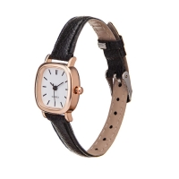 Часы наручные женские, 2.5 х 2.5 см, золото