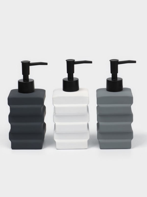 Набор дозаторов для ванной "Геометрия", 3 предмета с подставкой