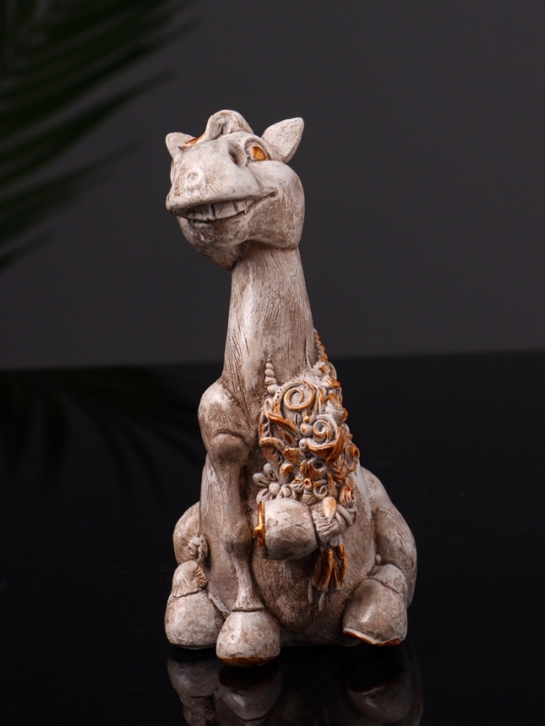 Статуэтка "Конь с букетом" 11см, цвет бежевый