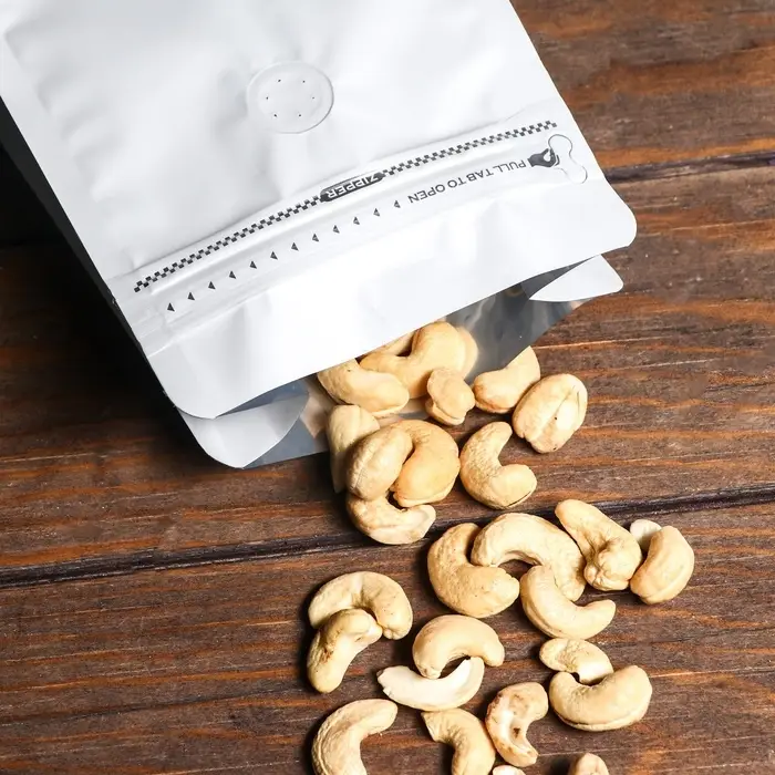 Пакет восьмишовный с клапаном, плоское дно, белый,15&times;32.5&times;9.5 см