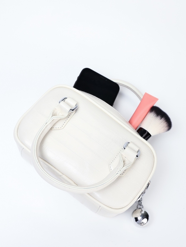 Сумка женская, 20*9*12, отд на молнии, длин ремень, белый Сумка женская, 20*9*12, отд на молнии, длин ремень, белый