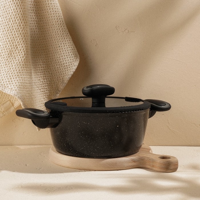 Кастрюля алюминиевая с антипригарным покрытием SL Home, d=20 см, h=8,8 см, индукция, цвет чёрный Кастрюля алюминиевая с антипригарным покрытием SL Home, d=20 см, h=8,8 см, индукция, цвет чёрный