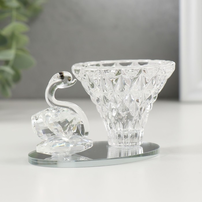 Подсвечник стекло на 1 свечу d=4 см "Лебедь на пруду" 8,5х5,5х6 см