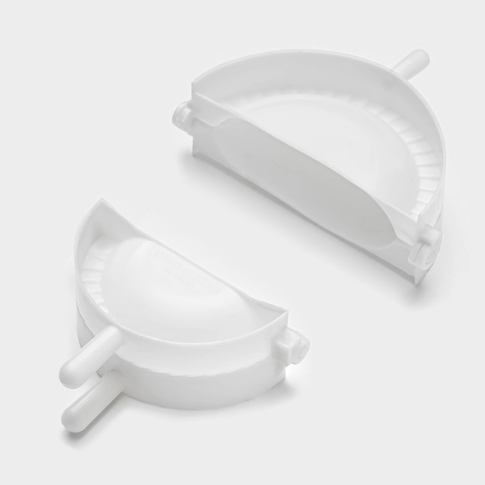 Набор для лепки пельменей Доляна, 3 предмета, формы d=7,5 и 10 см, скалка 21,5 см, МИКС