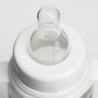 Бутылочка для кормления &laquo;100 долларов&raquo;, 250 мл., классическое горло, от 0 мес, цилиндр, с ручками