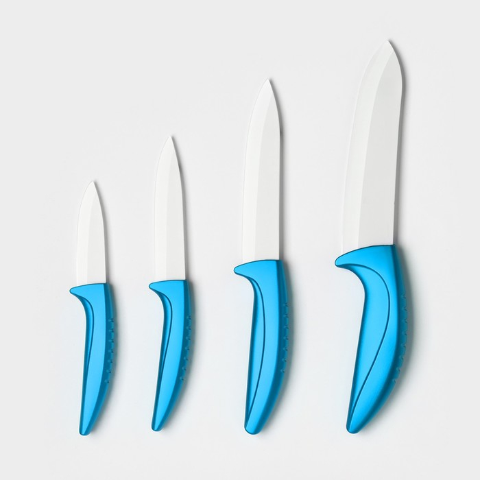 Набор кухонный на подставке &laquo;Изгиб&raquo;, 5 предметов: 4 ножа, 7,5 см, 10 см, 13 см, 15 см, овощечистка, цвет синий