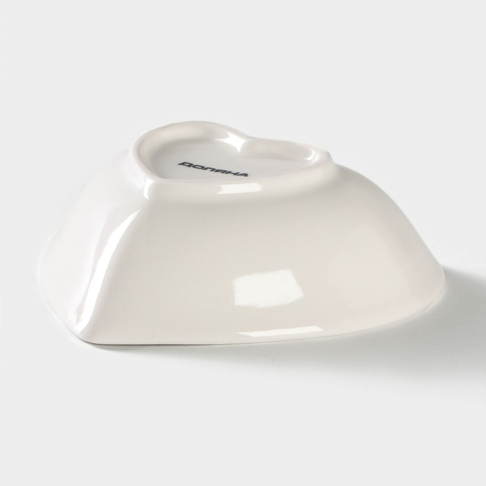 Салатник керамический Доляна &laquo;Сердце&raquo;,130 мл, 12,5&times;11,5 см, цвет белый