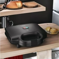 Сэндвичница Ultracompact SM159830 с индикатором включения