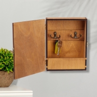 Ключница закрытая "Оберегаю дом!" сова, кирпич, 17х22х6 см Ключница закрытая "Оберегаю дом!" сова, кирпич, 17х22х6 см