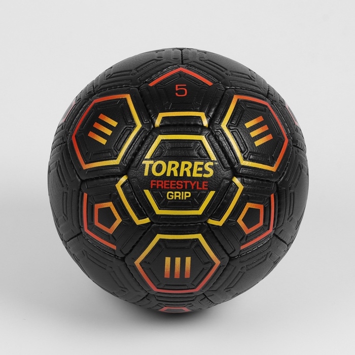Футбольный мяч TORRES Freestyle Grip, F320765, ручная сшивка, 32 панели, р. 5, PU