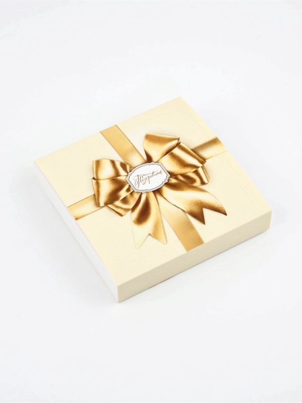 Коробка-адвент под 9 конфет, &laquo;Золотой бант&raquo;, 14,5 х 14,5 х 2.5 см, кондитерская упаковка