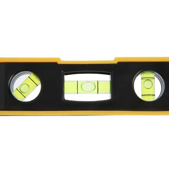 Уровень пластиковый магнитный ТУНДРА, 3 глазка, 150 мм