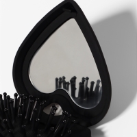 Расчёска массажная &laquo;Сердце&raquo;, складная, с зеркалом, 8&times;2.5 см, матовая, чёрная