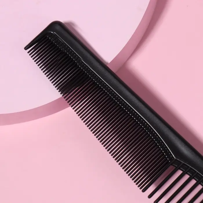 Расчёска комбинированная, 18&times;3 (&plusmn;1) см, чёрная