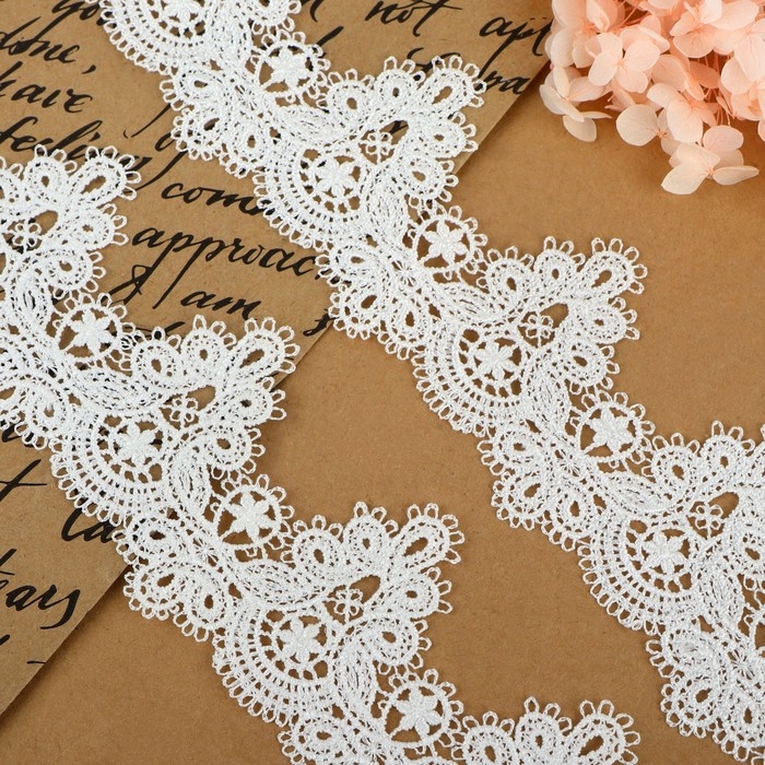 Кружево гипюровое, 55 мм &times; 6,8 &plusmn; 0,5 м, цвет белый