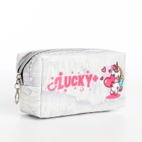 Косметичка на молнии, цвет белый