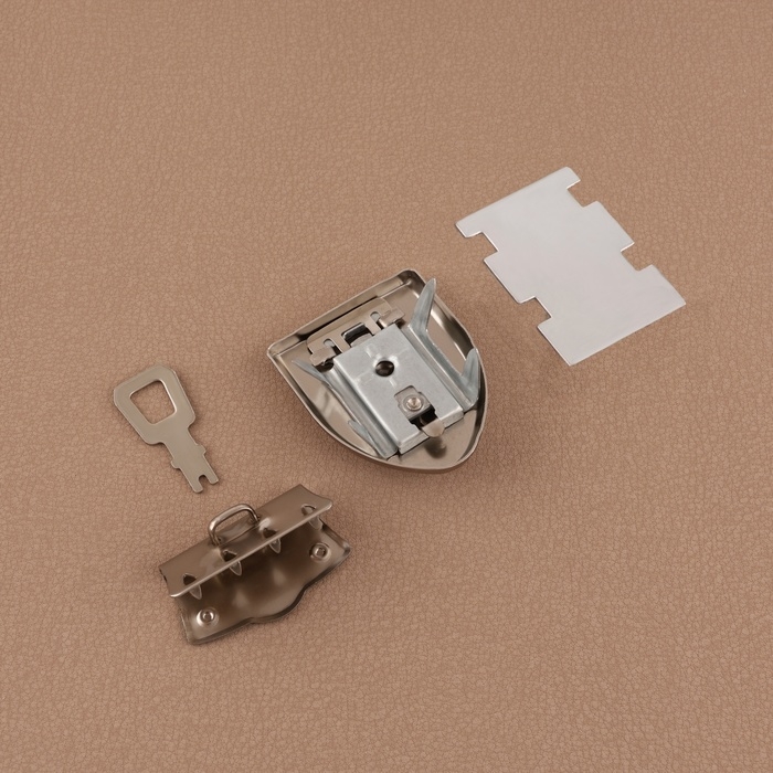 Застёжка для сумки, 3,8 &times; 5 см, цвет жемчужный серебряный