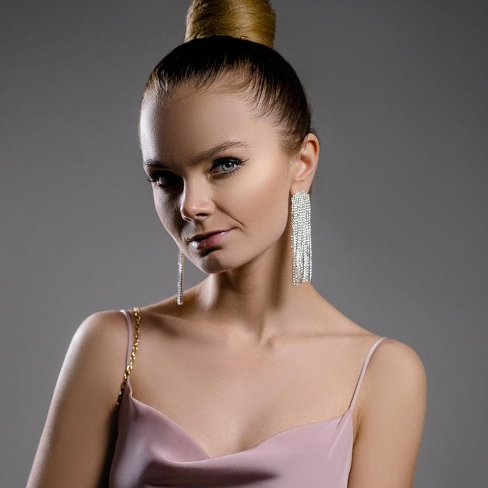 Серьги висячие со стразами «Водопады» полукруг, цвет белый в серебре, 11 см Серьги висячие со стразами «Водопады» полукруг, цвет белый в серебре, 11 см