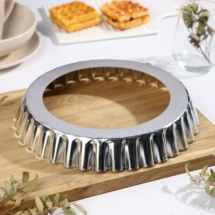 Форма для выпечки &laquo;Классика&raquo;, 28&times;4,5 см, съёмное дно