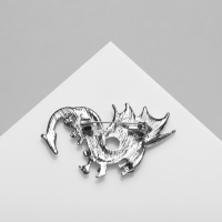 Брошь &laquo;Дракон&raquo; с сердечком, цветная в серебре
