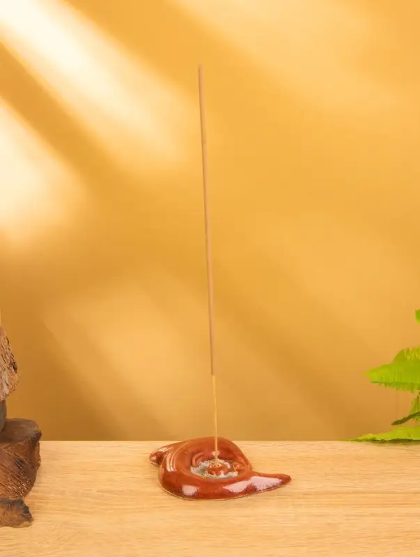 Подставка под благовония &laquo;Дельфин&raquo;, 7&times;8&times;1.5 см, керамика