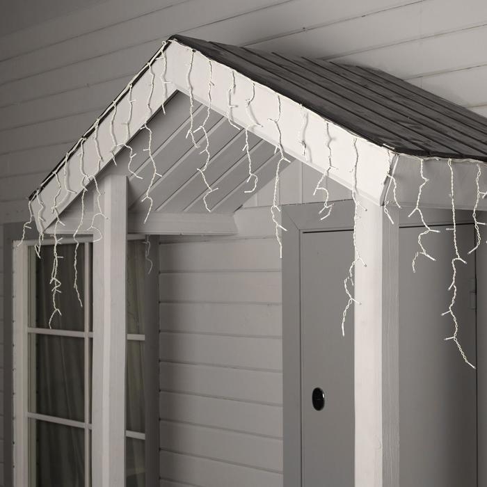 Гирлянда &laquo;Бахрома&raquo; 4 &times; 0.6 м, IP44, белая нить, 180 LED, свечение тёплое белое, 8 режимов, 220 В